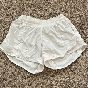 White Lululemon Hotty Hot Shorts 4”